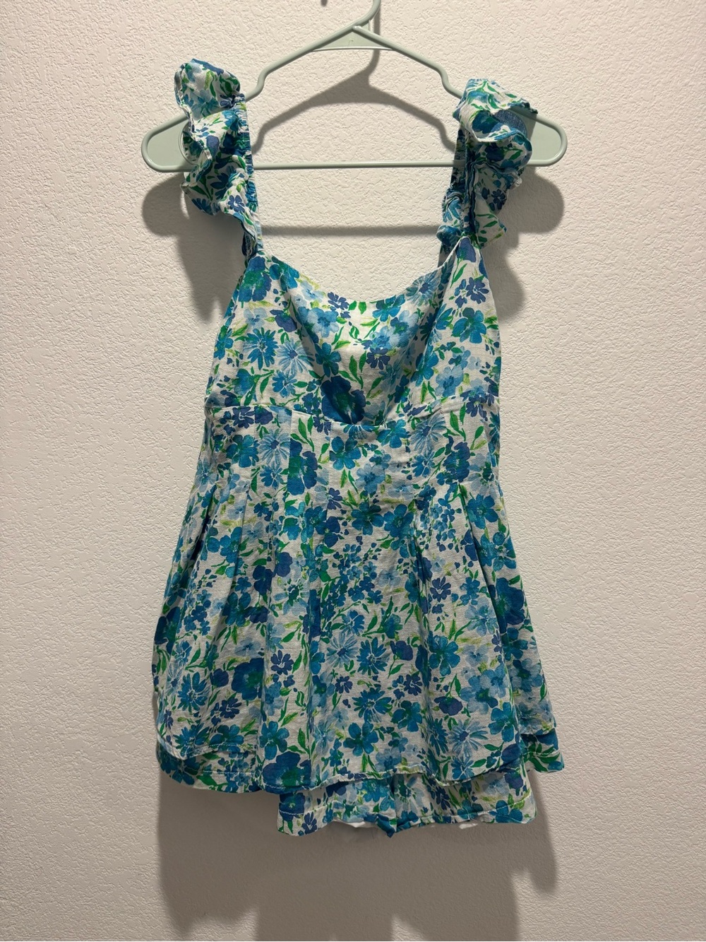 Altar’d State romper size L